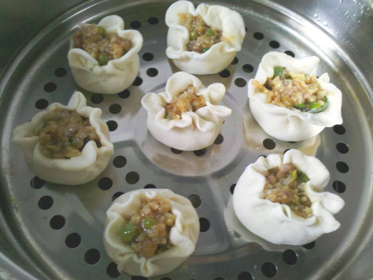 青豆腊肉烧麦步骤7