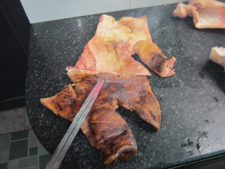 熏猪脸皮肉步骤2