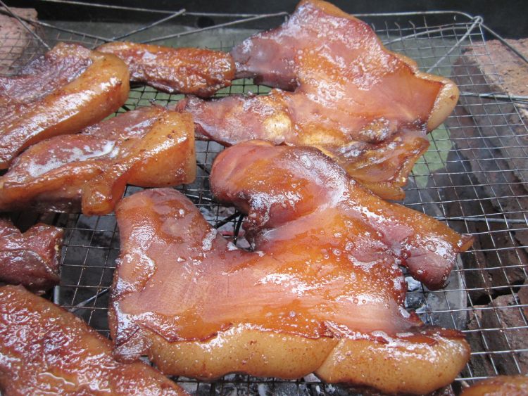 熏猪脸皮肉步骤9