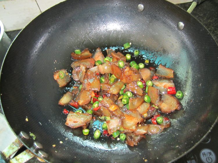 红烧冬腊肉步骤9