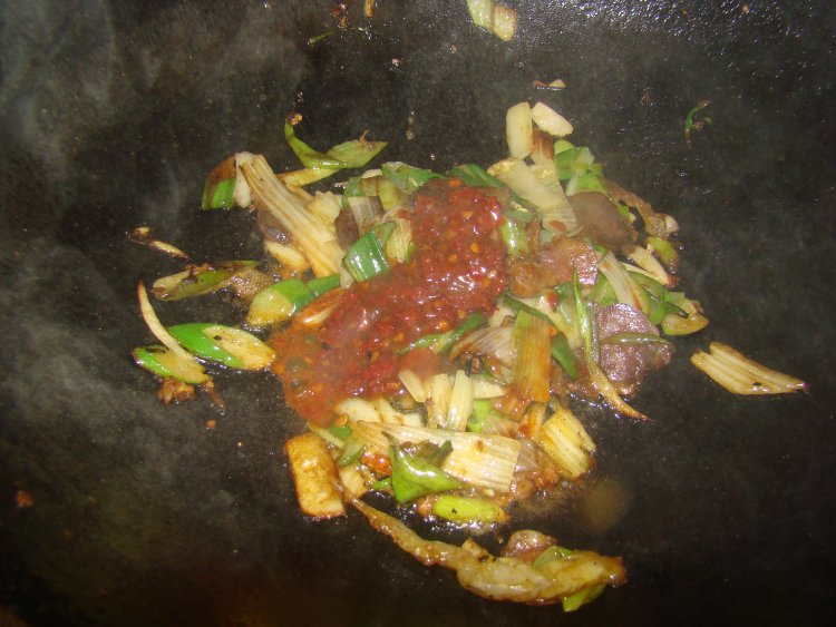 腊肉爆炒鸡蛋步骤9