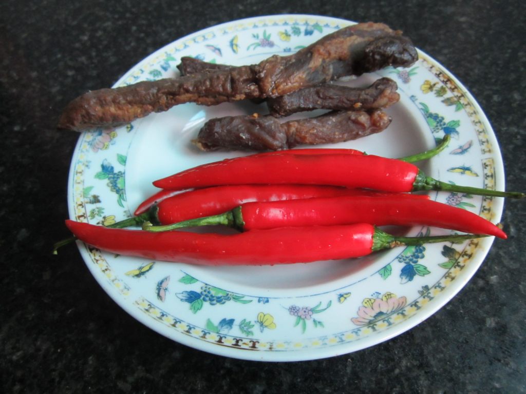 辣炒瘦腊肉步骤2