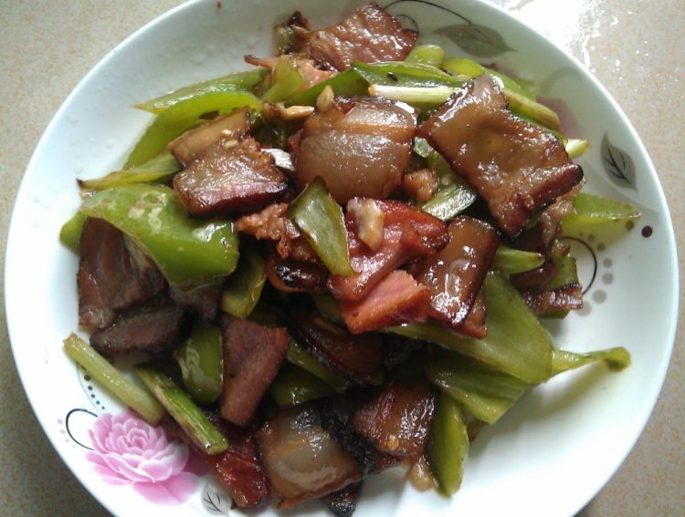 青椒小炒腊肉步骤9