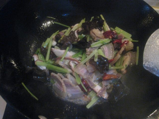 芹菜腊肉步骤9