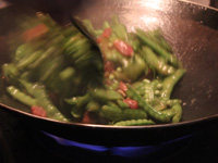 胡兰豆炒腊肠步骤10
