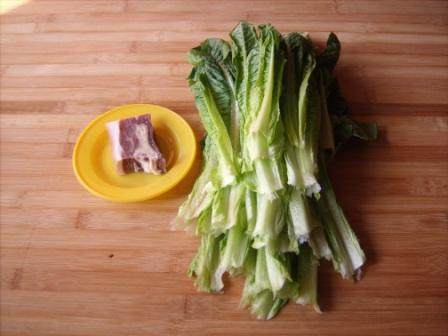 莴笋叶菜饭步骤1