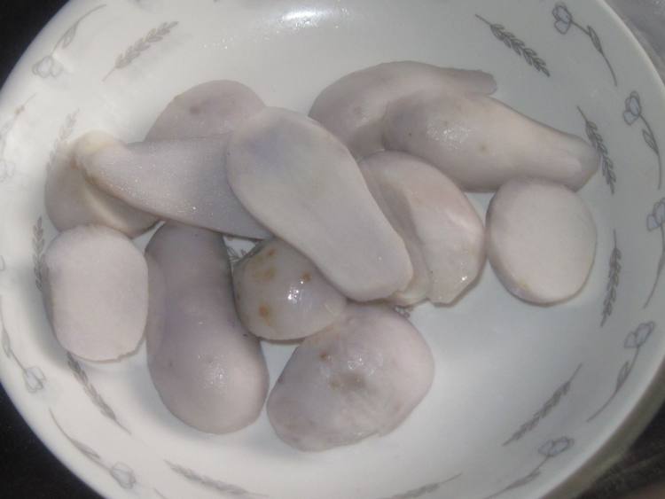 腊肉芋艿步骤2