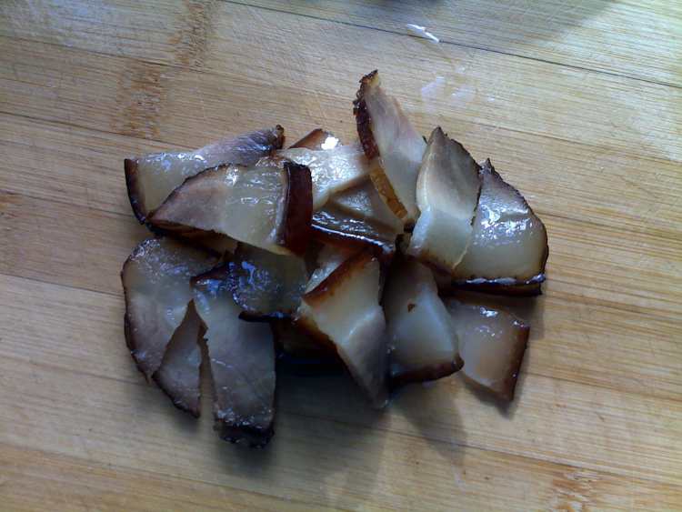 西芹香干炒腊肉步骤5