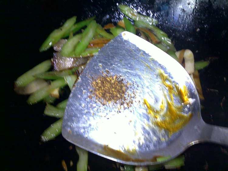 西芹香干炒腊肉步骤10
