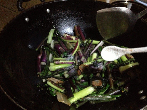 腊肉炒菜苔步骤8