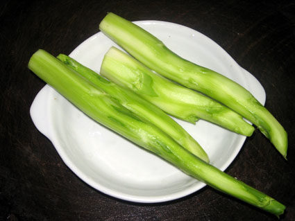 芥蓝炒腊味步骤1
