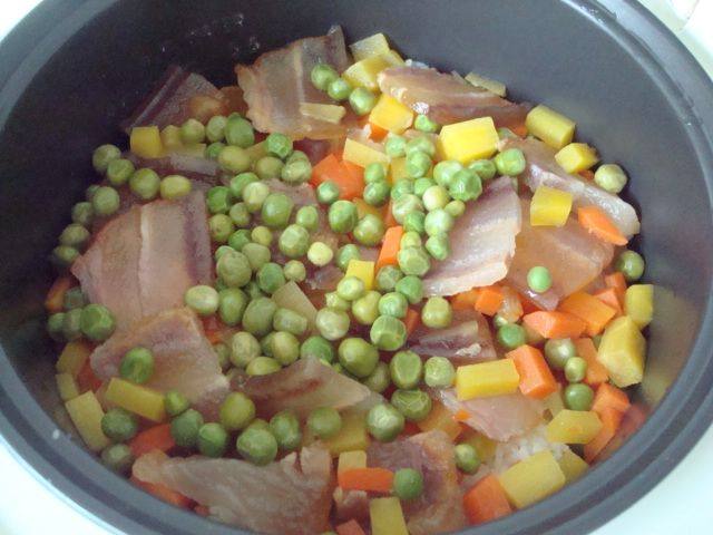 腊肉胡萝卜焖饭步骤12