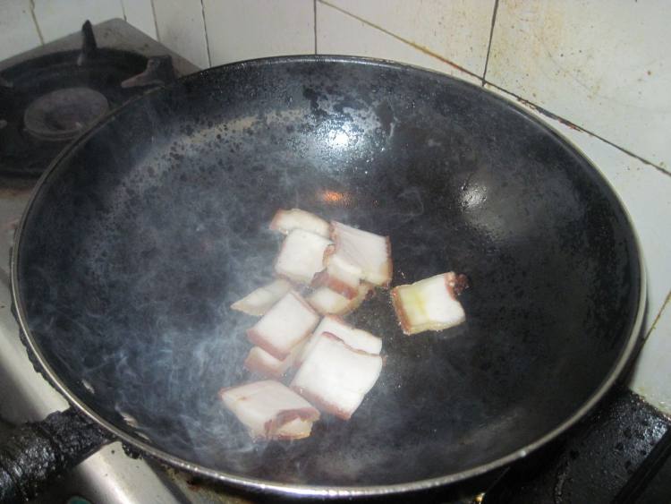 腊肉煎豆腐步骤6