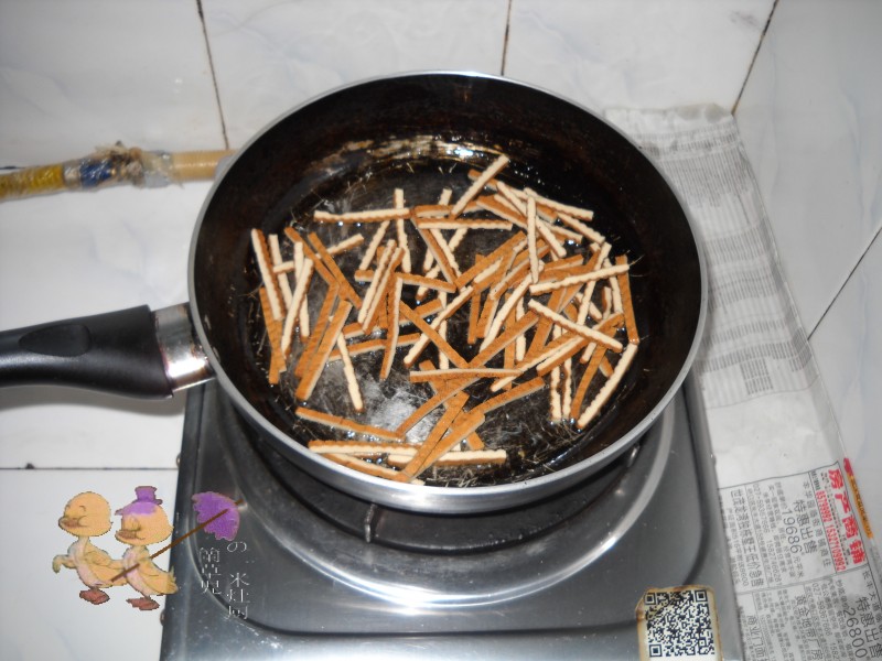 火腿白菜炒花干步骤3