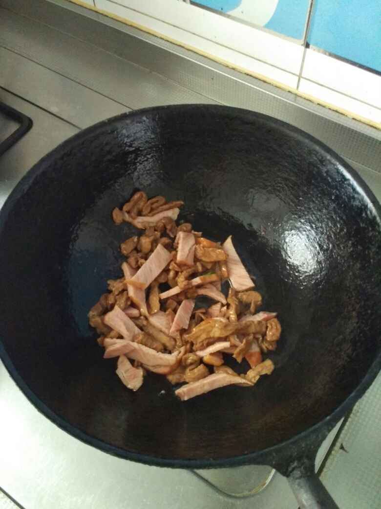 芹菜火腿意面步骤4