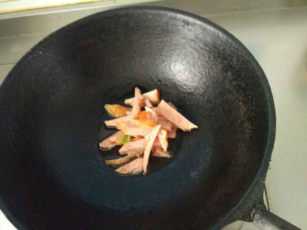 芹菜火腿意面步骤3
