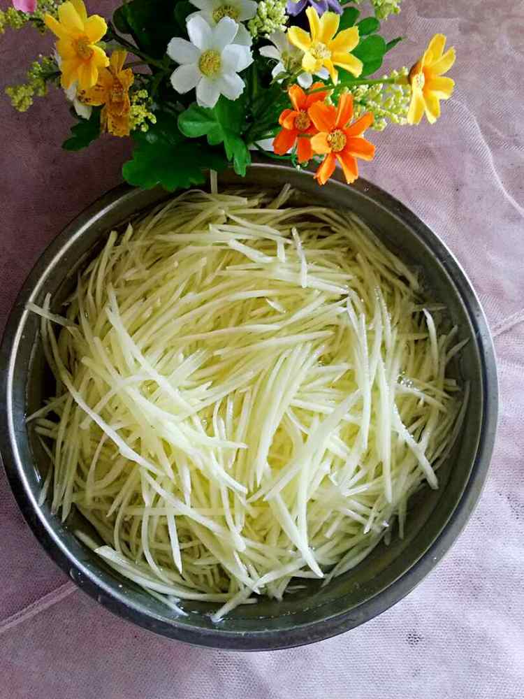 双丝炒火腿步骤1
