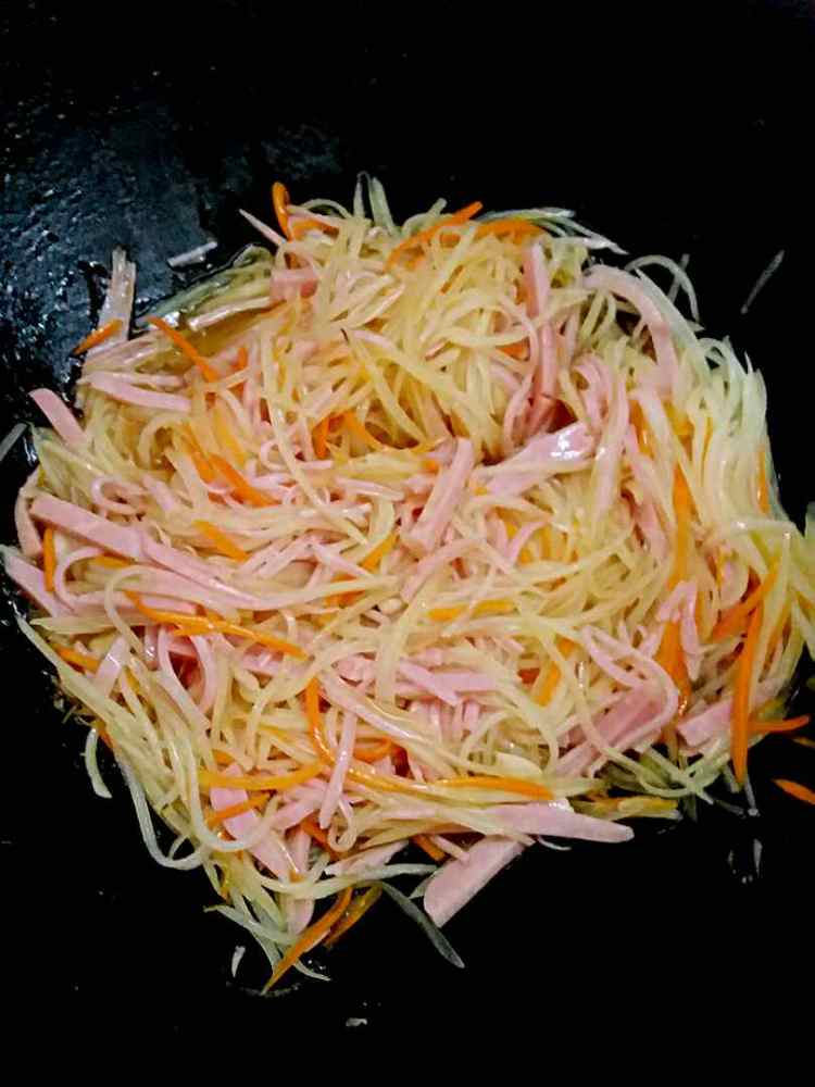 双丝炒火腿步骤8