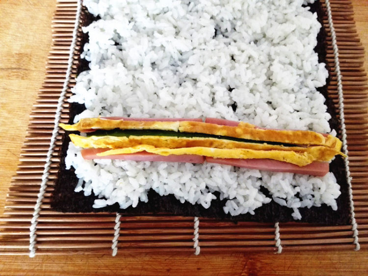 幸福的紫菜包饭步骤6