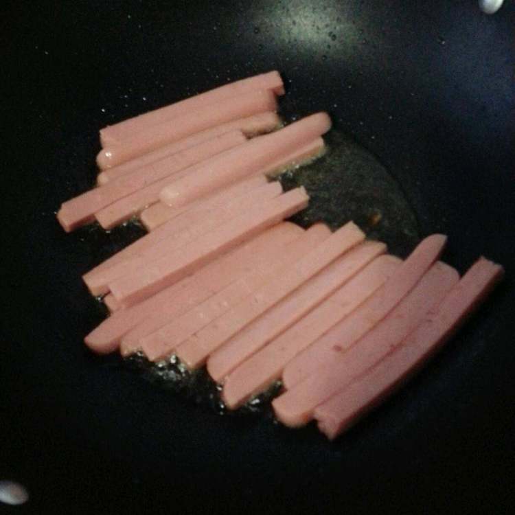 小炒火腿黄瓜条步骤3