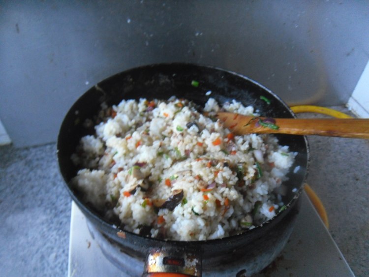 火腿香菇蛋炒饭步骤9