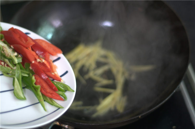 辣炒自制火腿片#本味步骤5