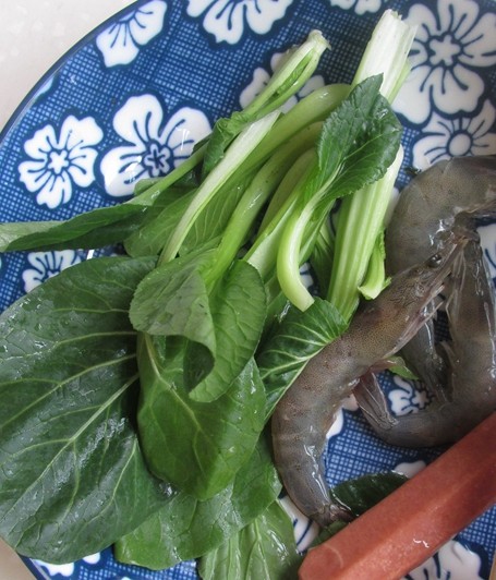 砂锅大虾面#本味家乡步骤1