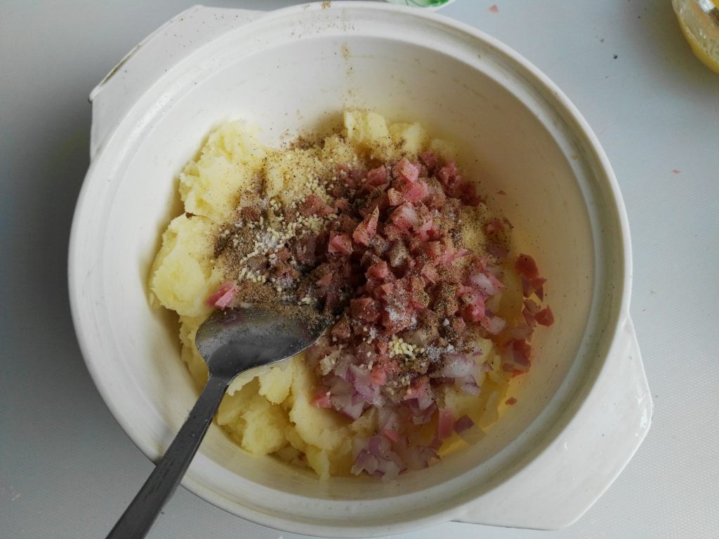 泡面芝士土豆球#小虾步骤7