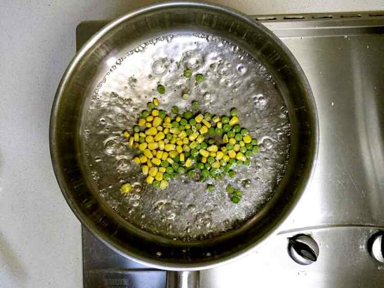 什锦美味蛋炒饭步骤2