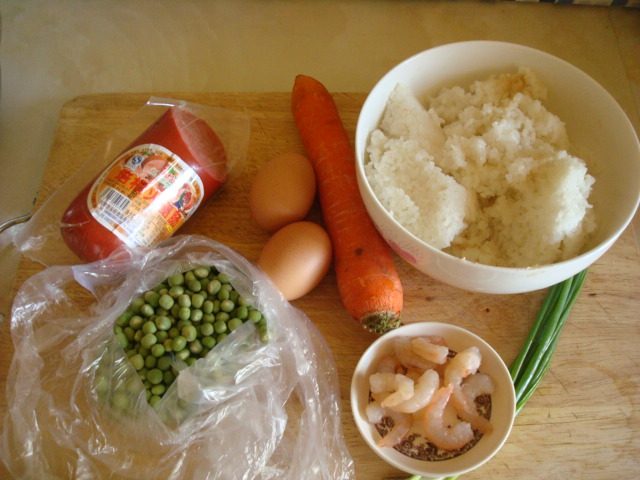 扬州炒饭＃多效护理一步骤1