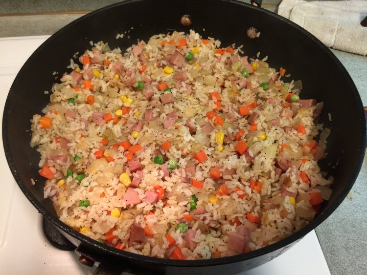 洋葱火腿炒饭步骤8