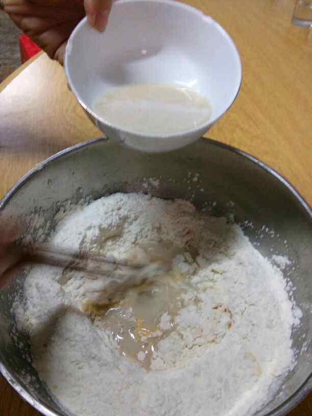 鱿鱼披萨步骤4