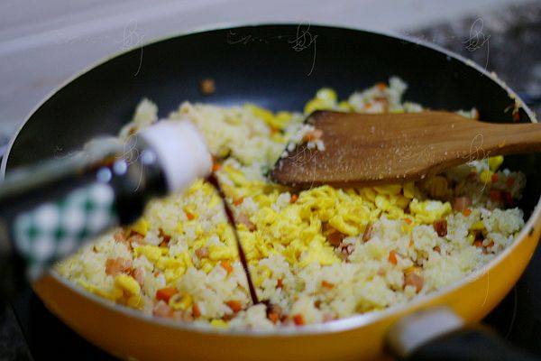 火腿胡萝卜炒饭步骤8