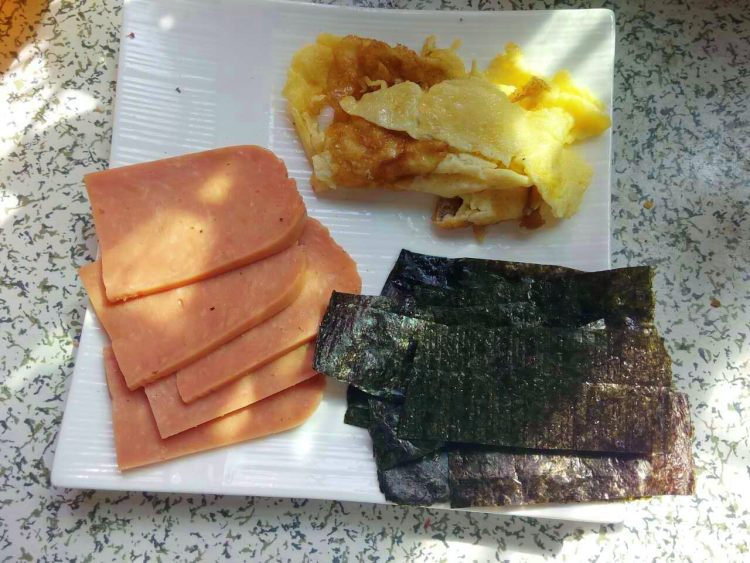 火腿紫菜饭卷步骤5