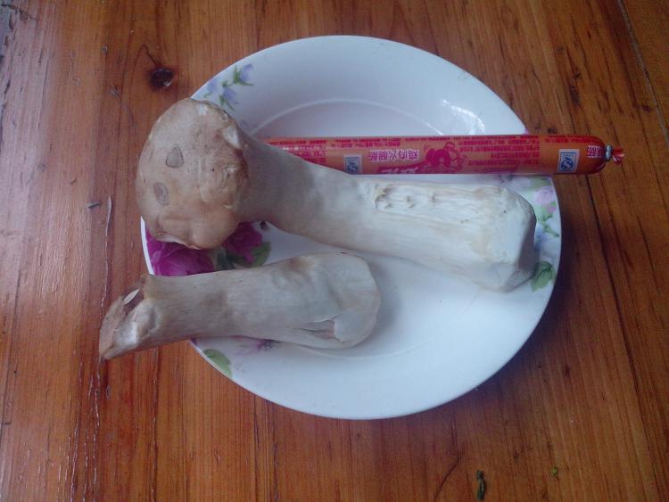 杏鲍菇火腿汤步骤1