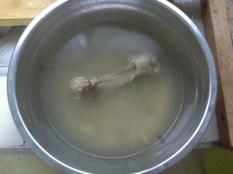 杂蔬鸡汤粉丝煲步骤4