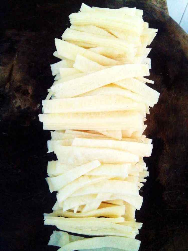 青椒火腿炒饼步骤3