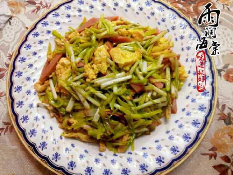 蒜苗火腿炒鸡蛋步骤8
