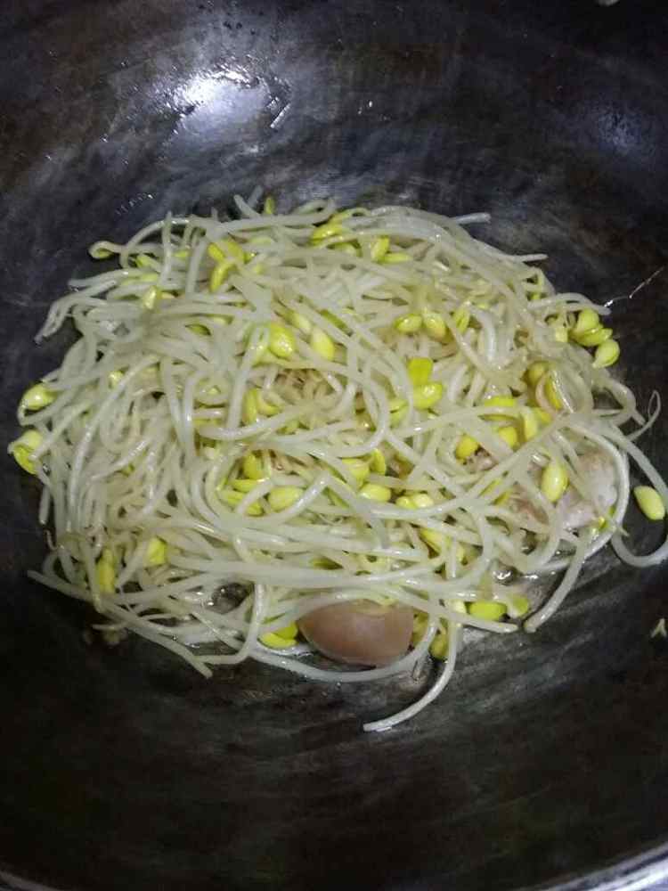 银芽丝瓜火腿丁步骤4