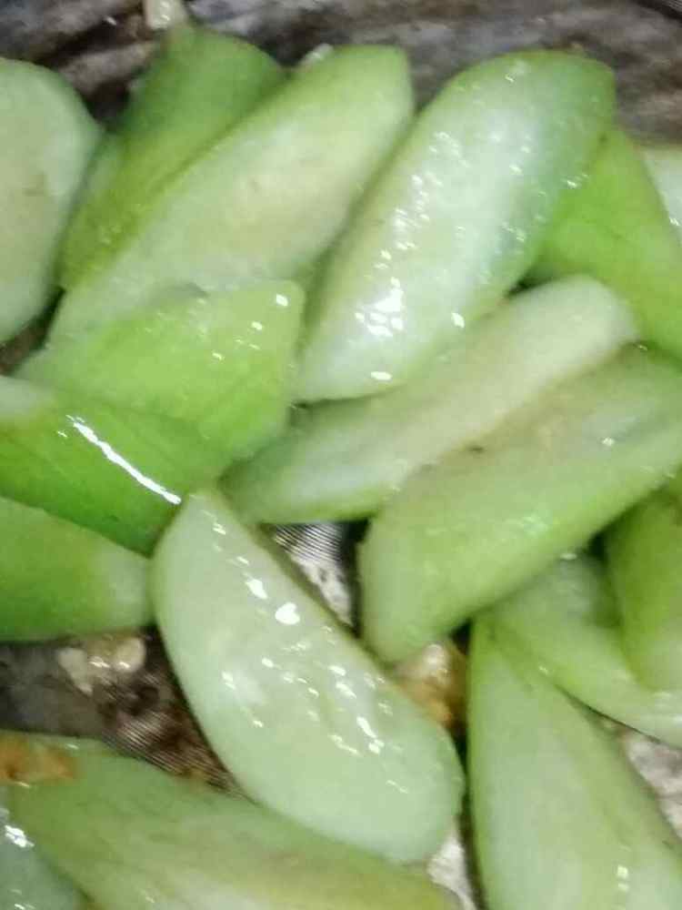 银芽丝瓜火腿丁步骤6