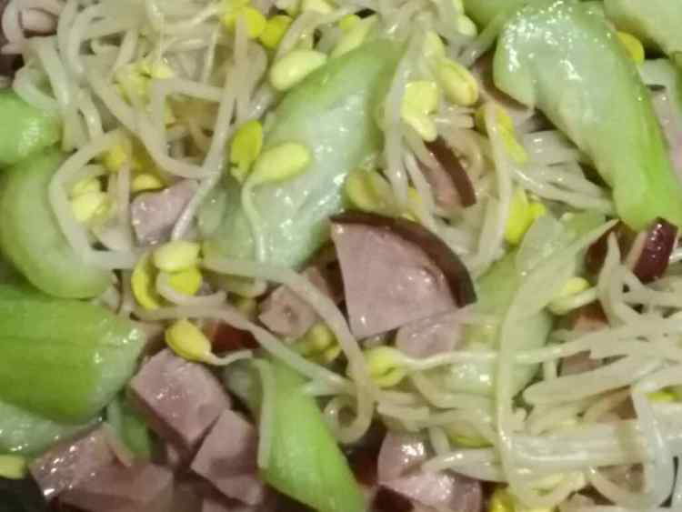 银芽丝瓜火腿丁步骤10