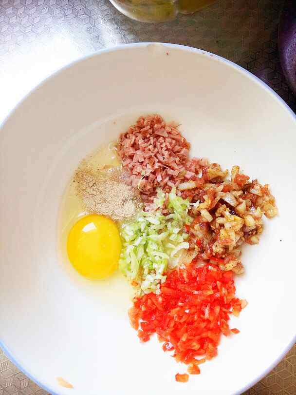 五彩火腿鸡蛋饼步骤3