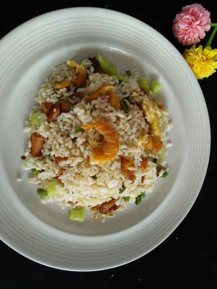 鲜虾蛋炒饭步骤7