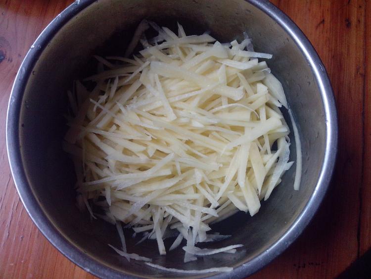 青椒火腿土豆丝步骤3