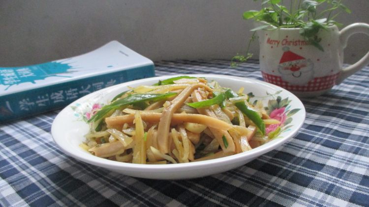 青椒火腿土豆丝步骤11