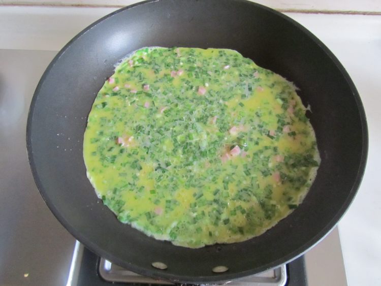 韭菜火腿鸡蛋饼步骤6