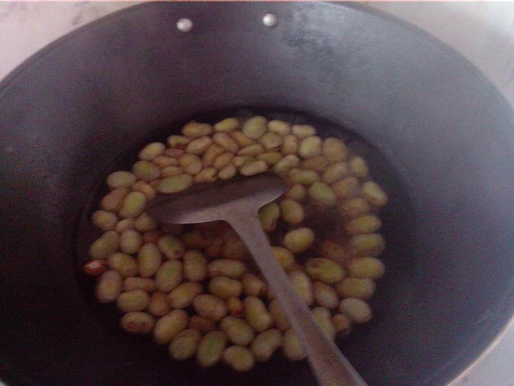 火腿炒胡豆步骤4