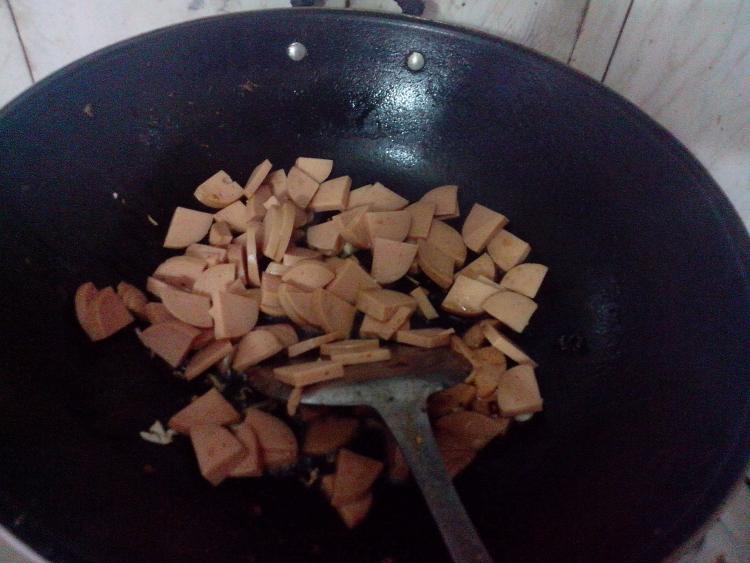 火腿炒胡豆步骤10