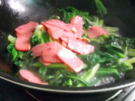 火腿炒油麦菜步骤5