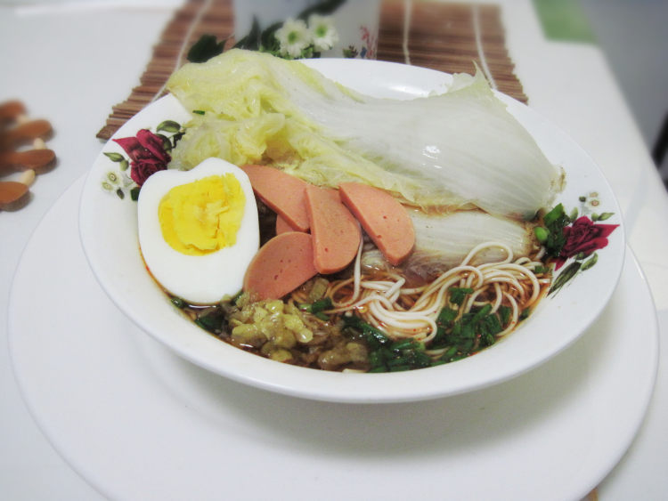 芽白鸡蛋火腿面步骤11